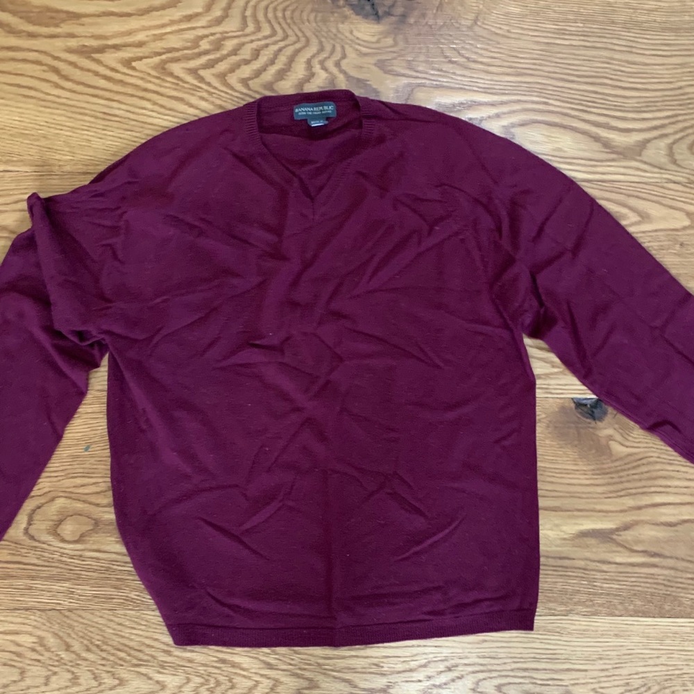 Banana Republic sweater, vneck, merino xl